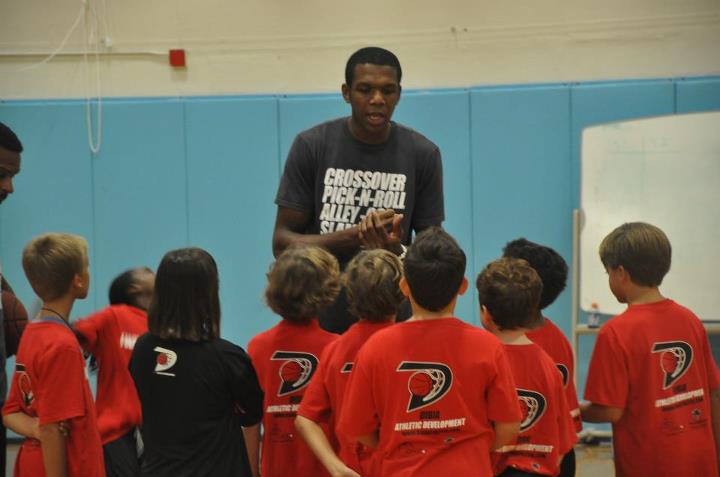 Heat star to help with B-ball camp